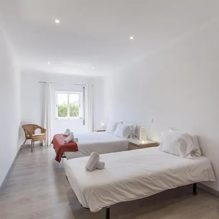 Villa Bonita Elegant For 12 Short Walk To Beach Centre *
