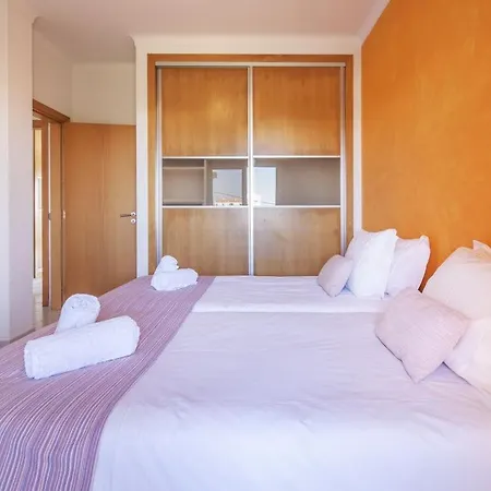 Villa Bonita Elegant For 12 Short Walk To Beach Centre