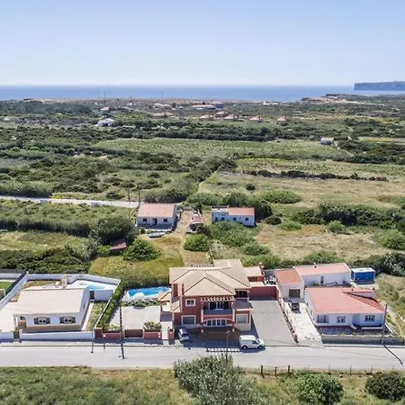 Bonita Elegant For 12 Short Walk To Beach Centre Villa
