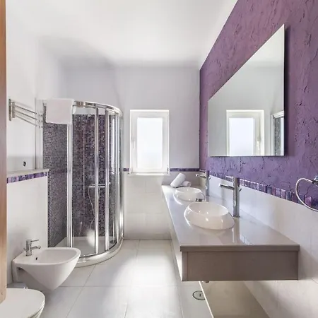 Villa Bonita Elegant For 12 Short Walk To Beach Centre